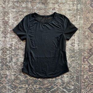 Lululemon Mesh-Back Tshirt